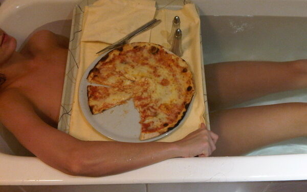 Katy Perry este atrasă de pizza