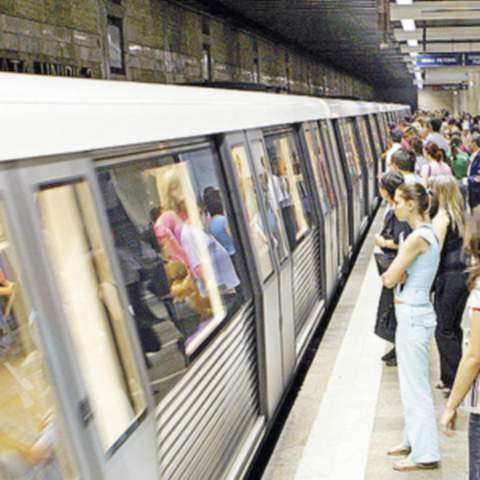 Pasajul pietonal subteran între Piaţa Unirii 1 şi Piaţa Unirii 2 va fi închis în perioada 16 august – 5 septembrie