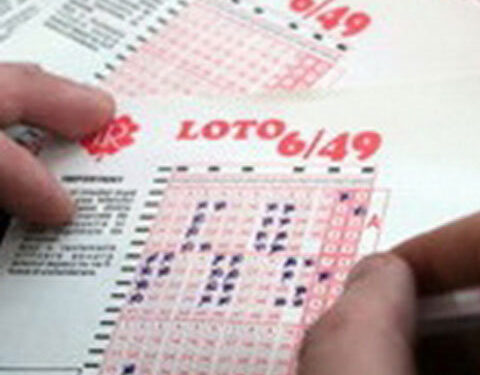 Premiul la extragerea Loto 6/49, în valoare de aproximativ 3,3 milioane euro, nu a fost câştigat