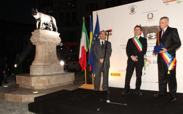 Piaţa Sfântul Gheorghe din Bucureşti se va numi Piaţa Roma