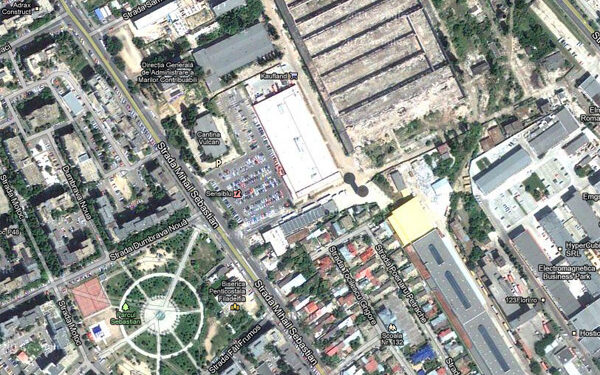 Mall langa Parcul Sebastian