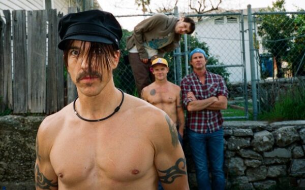 Red Hot Chili Peppers ar putea concerta in Romania in septembrie 2012