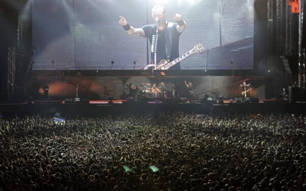 Metallica apare şi pe marile ecrane din 2013