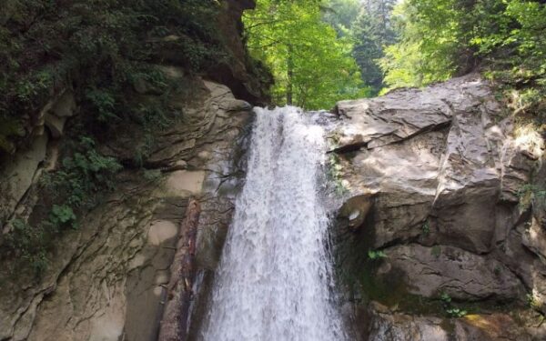De văzut în Buzău: Cascada Pruncea