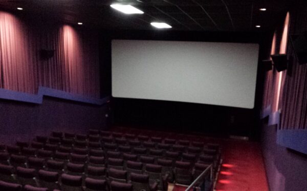 hollywood multiplex.plimbare.ro